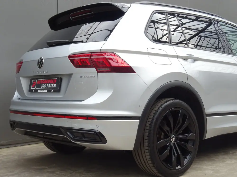 Volkswagen Tiguan 1.4 TSI eHybrid R-Line Business * PANORAMA uit 2024, foto 7