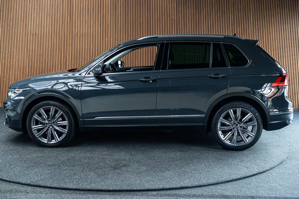 Volkswagen Tiguan 2.0 TSI 4M Alcantara leer Virtual PDC Clim uit 2022, foto 2