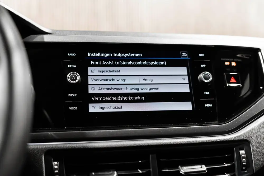 Volkswagen POLO 1.0 TSI R-Line DSG LED CRUISE PDC 2020 uit 2020, foto 15