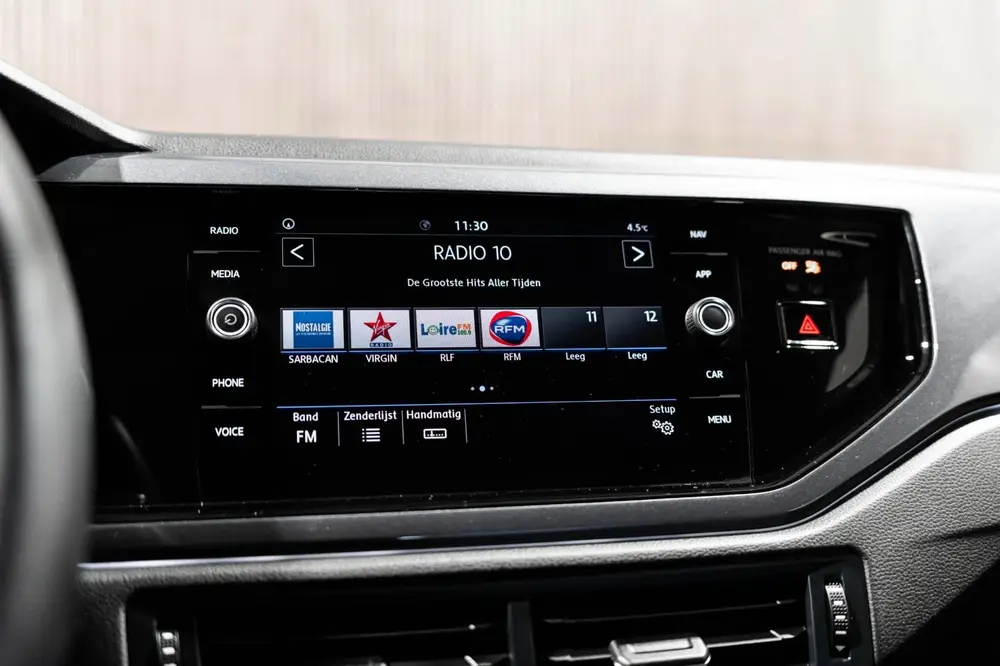 Volkswagen POLO 1.0 TSI R-Line DSG LED CRUISE PDC 2020 uit 2020, foto 18