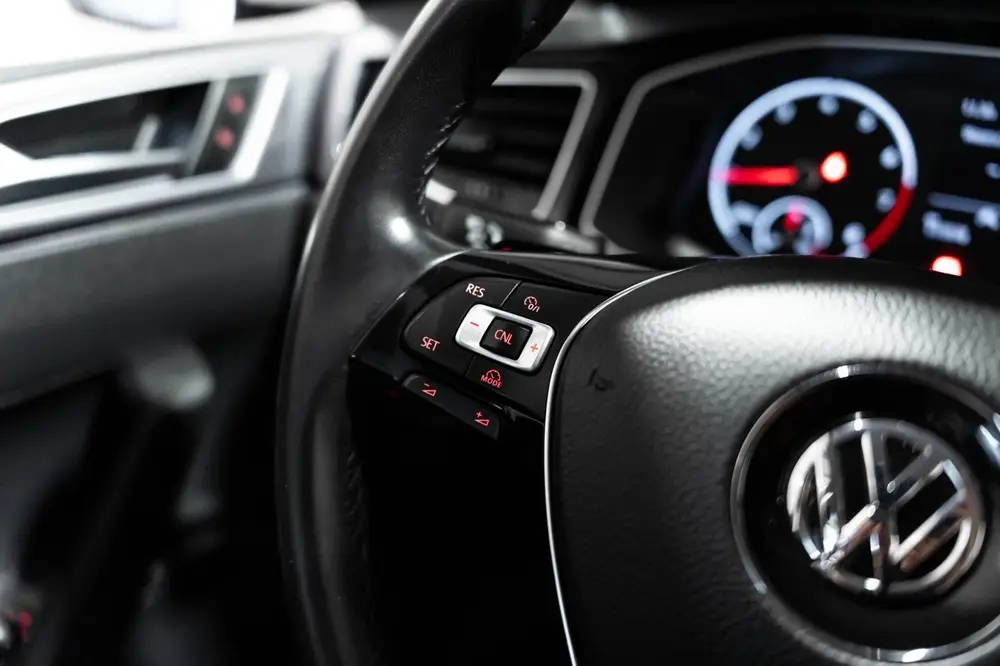 Volkswagen POLO 1.0 TSI R-Line DSG LED CRUISE PDC 2020 uit 2020, foto 20