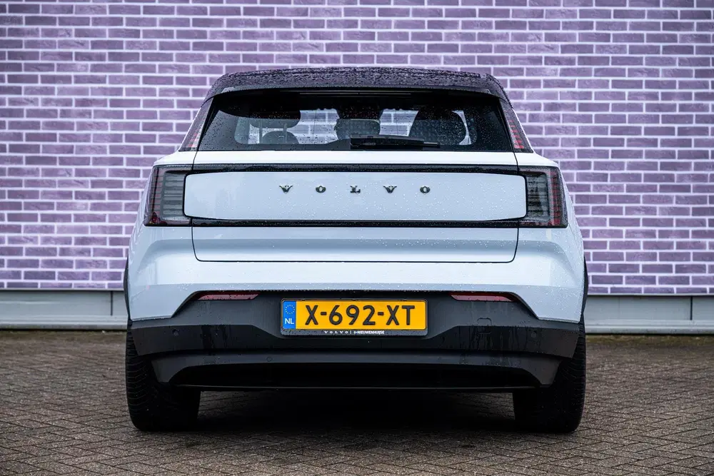 Volvo EX30 Single Motor Extended Range Plus 69 kWh uit 2024, foto 11