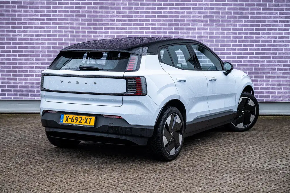 Volvo EX30 Single Motor Extended Range Plus 69 kWh uit 2024, foto 16