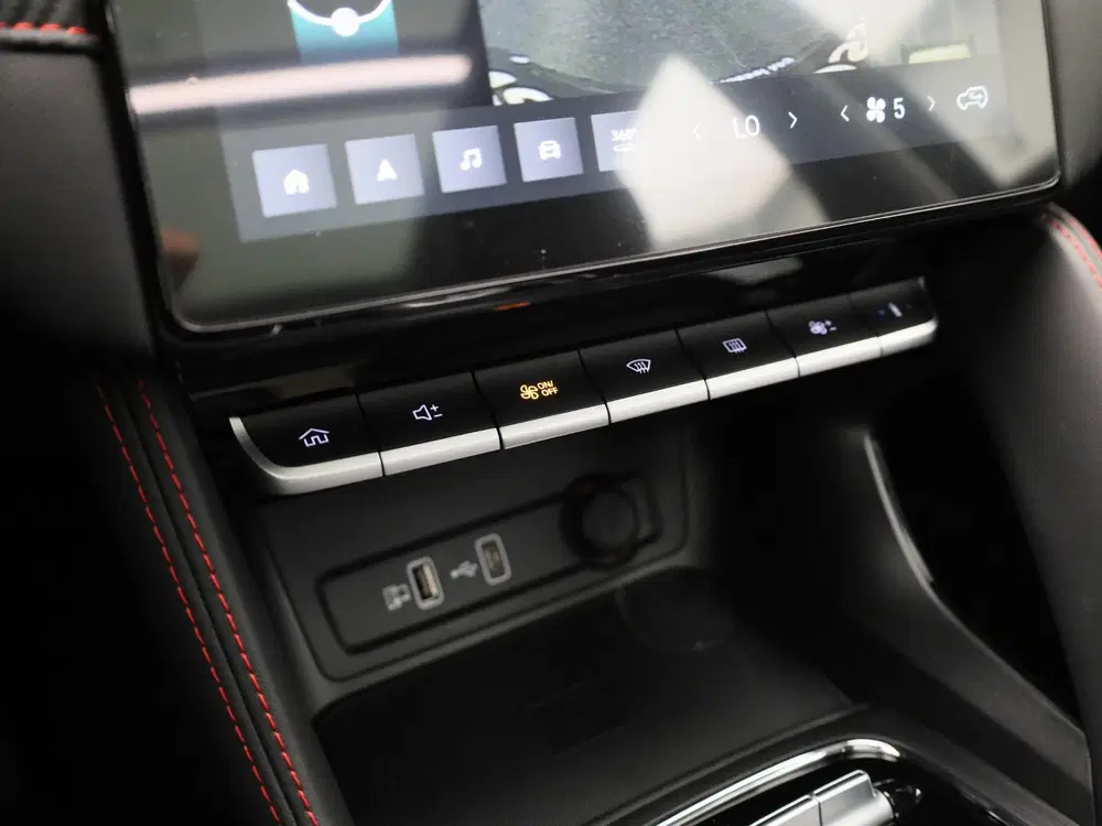 MG ZS Long Range Luxury 70 kWh uit 2023, foto 16