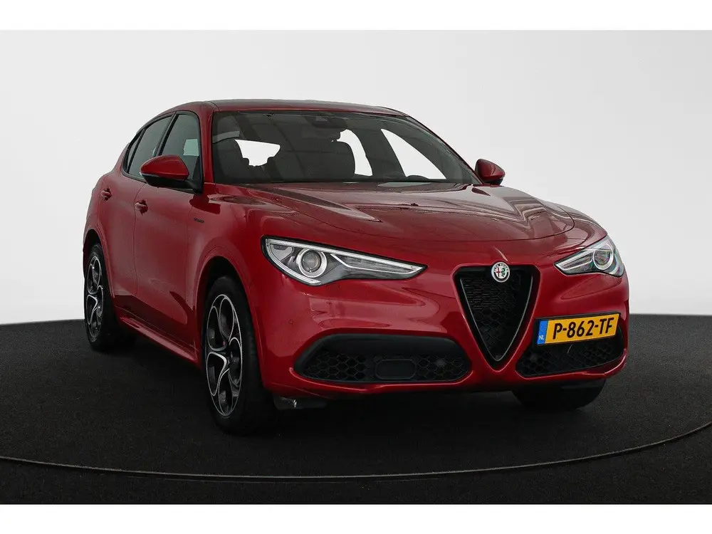 Alfa Romeo Stelvio 2.0T 280pk AWD Veloce Carplay Adaptieve C uit 2021, foto 2