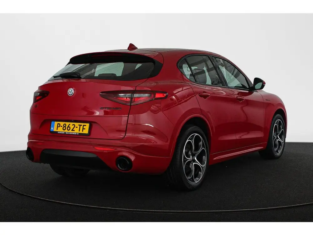 Alfa Romeo Stelvio 2.0T 280pk AWD Veloce Carplay Adaptieve C uit 2021, foto 3