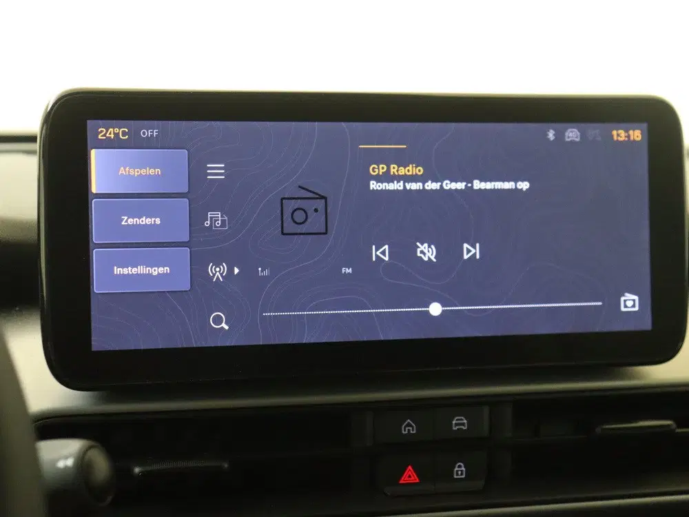 Jeep Avenger 1.2 e-Hybrid Altitude uit 2025, foto 16