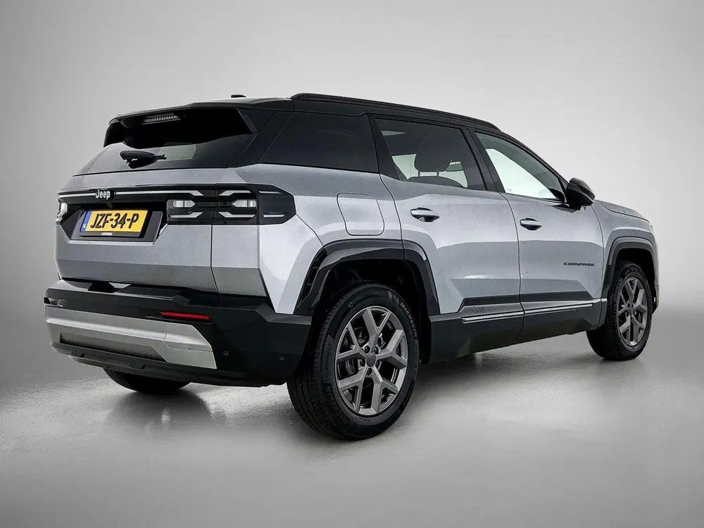 Jeep Compass 1.2 e-Hybrid First Edition Panodak uit 2026, foto 5