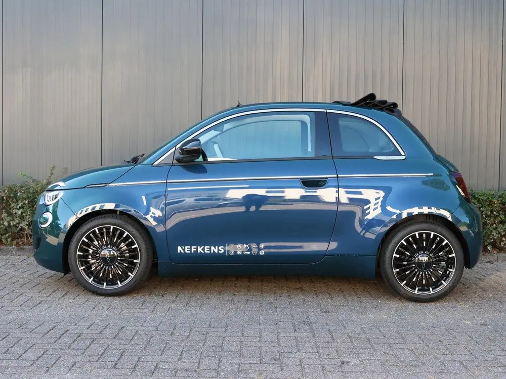 Fiat 500C 1.0 Hybrid La Prima Cabrio uit 2026, foto 3