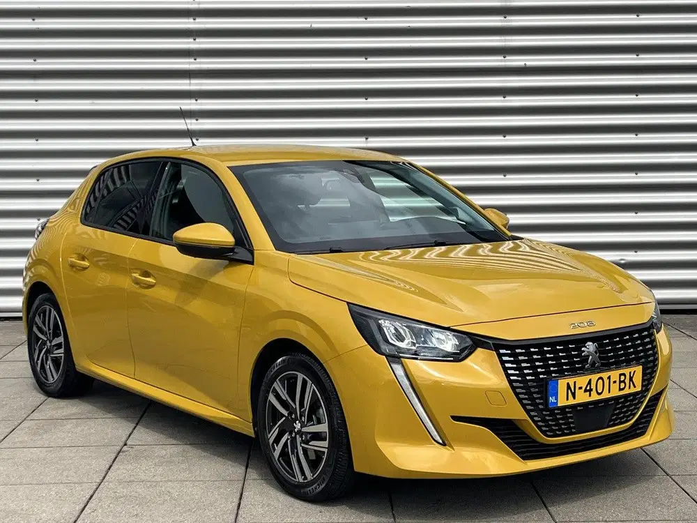 Peugeot 208 1.2 PureTech 100 Allure uit 2021, foto 3