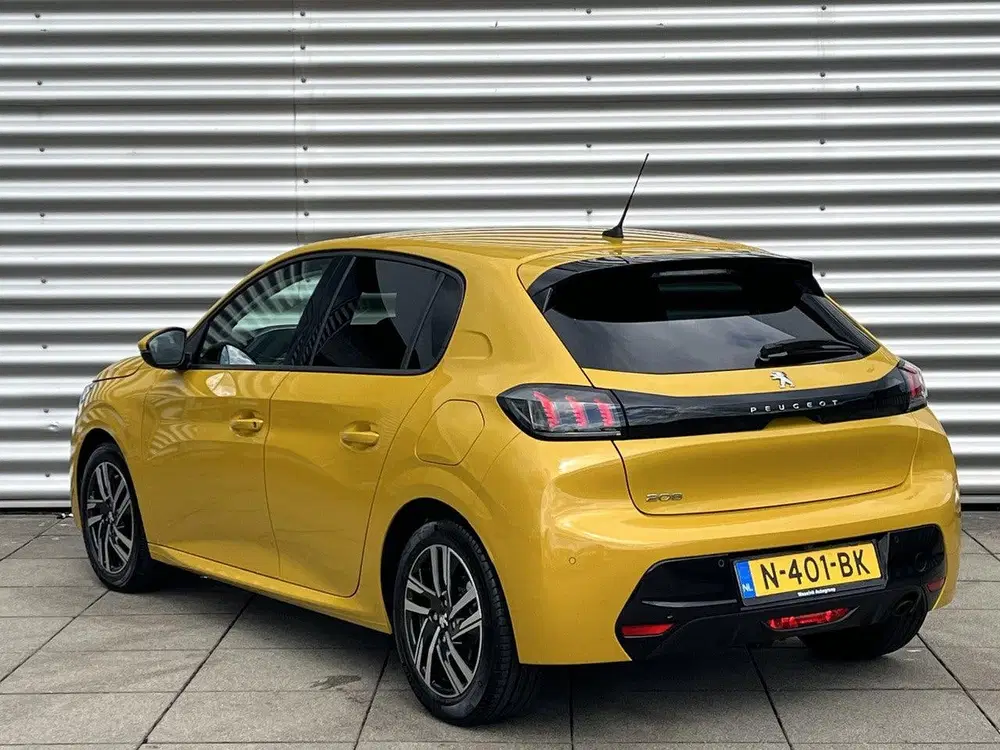 Peugeot 208 1.2 PureTech 100 Allure uit 2021, foto 7