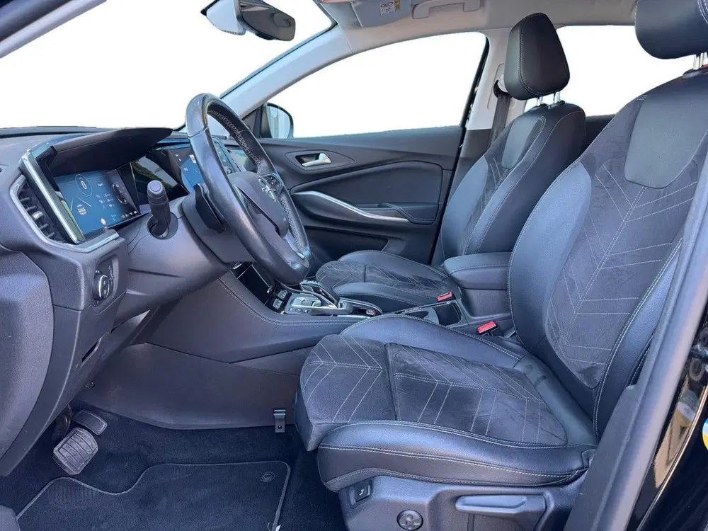 Opel Grandland Ultimate 1.6 PHEV Hybrid4 300pk e-EAT8 4x4 uit 2022, foto 3