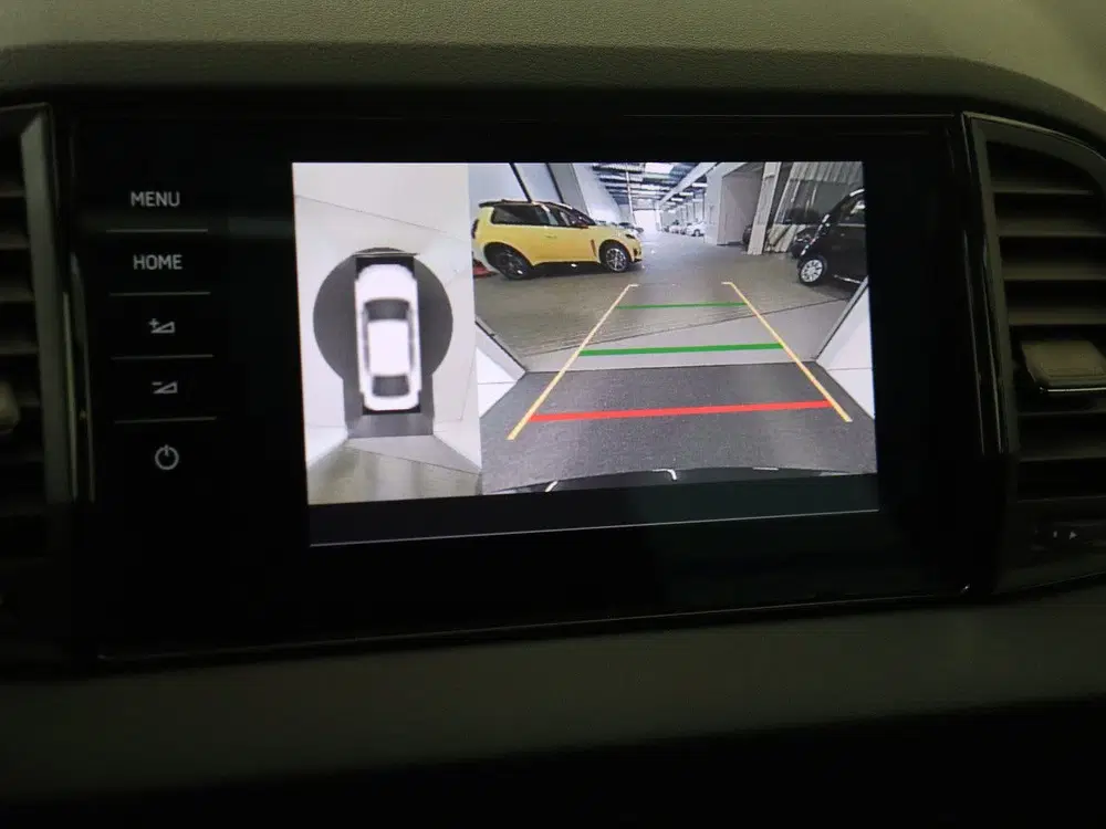 Skoda Karoq 1.5 TSI ACT Sportline Business OPEN PANORA uit 2024, foto 12