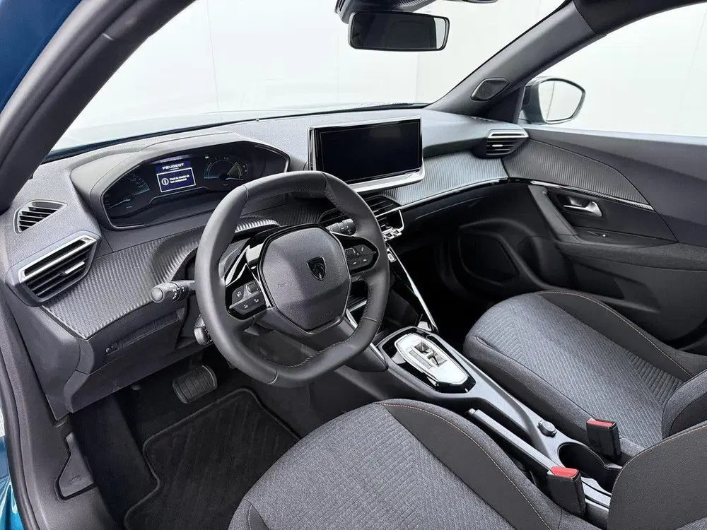 Peugeot 2008 SUV Business 110pk Hybrid Automaat uit 2025, foto 16