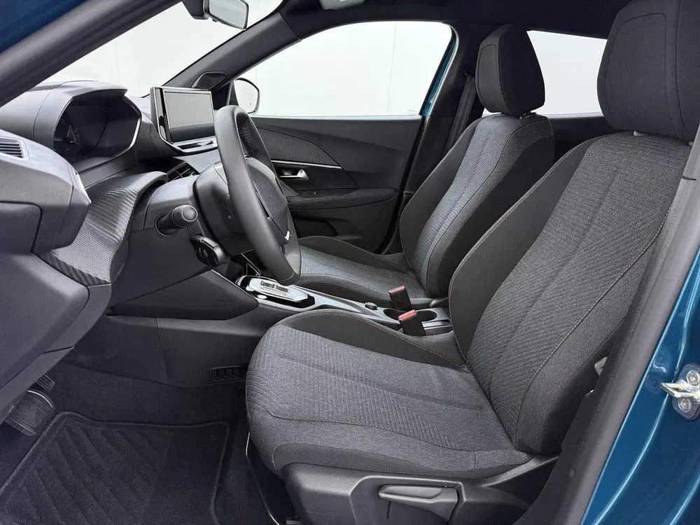 Peugeot 2008 SUV Business 110pk Hybrid Automaat uit 2025, foto 17