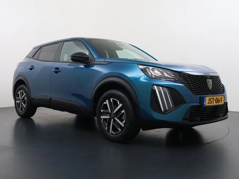 Peugeot 2008 SUV Business 110pk Hybrid Automaat uit 2025, foto 2