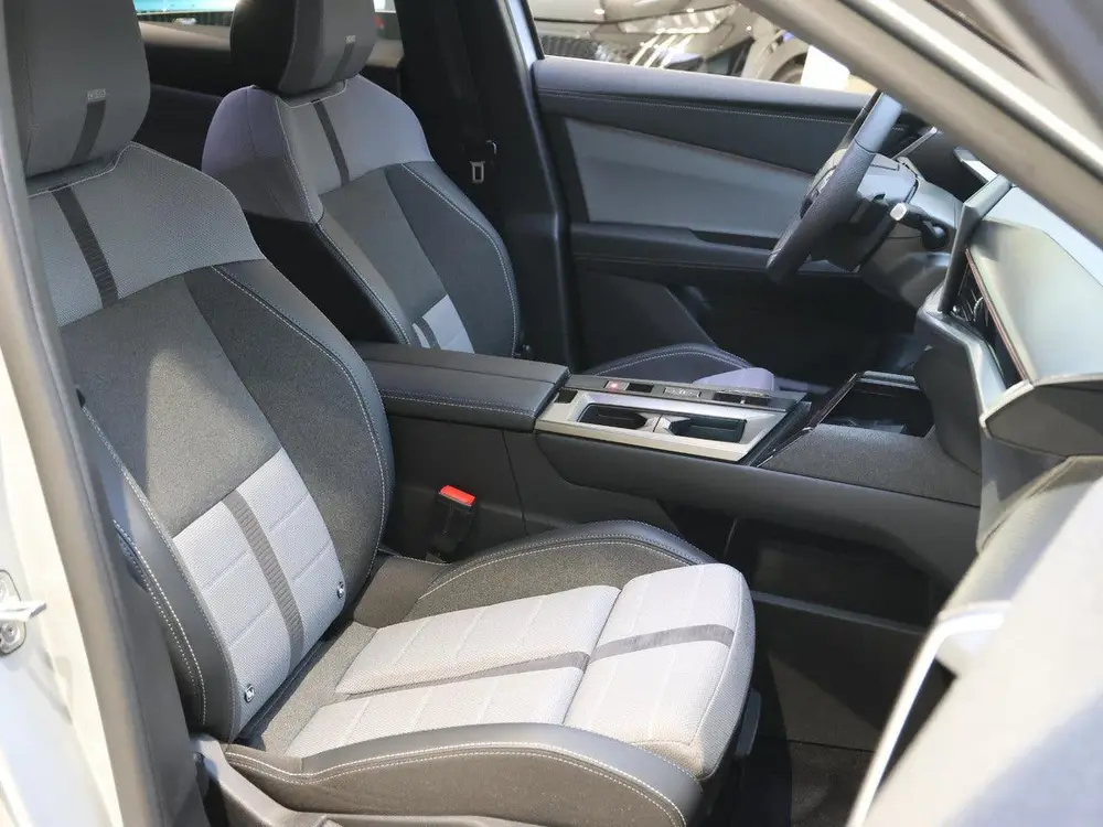 Opel Grandland SUV GS 145 pk Automaat uit 2025, foto 10