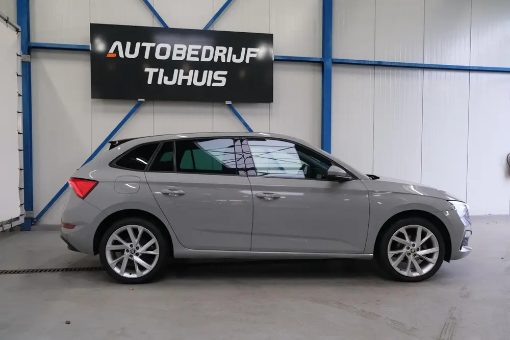 Skoda Scala 1.0 TSI Sport Business Automaat uit 2020, foto 2