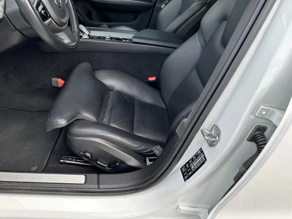 Volvo V60 2.0 B3 Inscription Pano uit 2021, foto 10