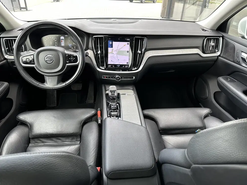Volvo V60 2.0 B3 Inscription Pano uit 2021, foto 7