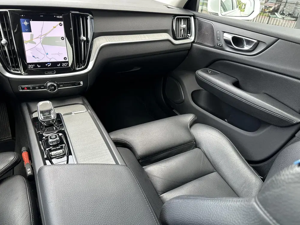 Volvo V60 2.0 B3 Inscription Pano uit 2021, foto 8