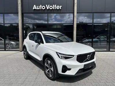 Volvo XC40 2.0 B4 Plus Dark H&K uit 2022