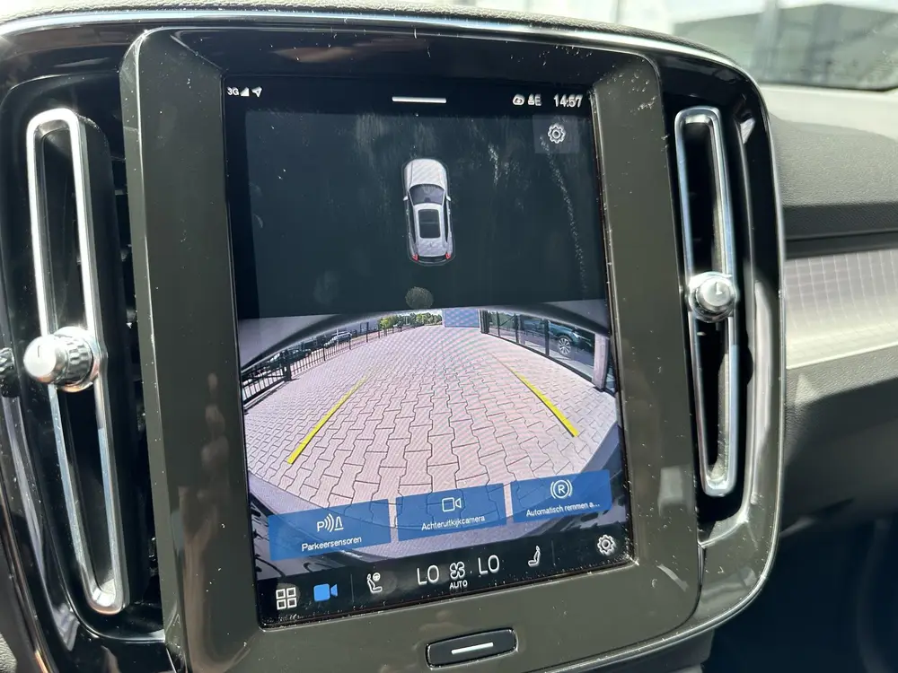 Volvo XC40 2.0 B4 Plus Dark H&K uit 2022, foto 11