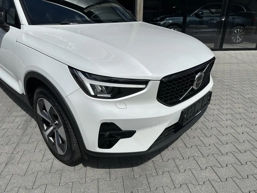 Volvo XC40 2.0 B4 Plus Dark H&K uit 2022, foto 6