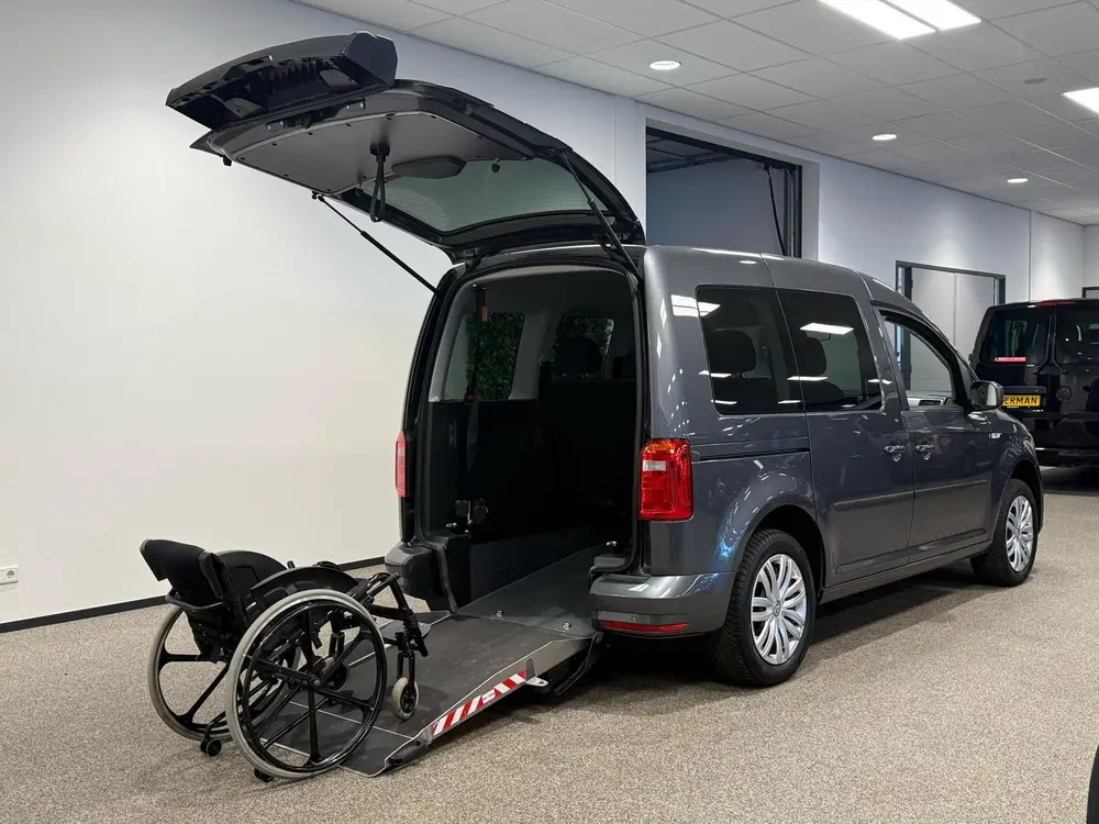 Volkswagen Caddy L1 Rolstoelauto 3+1 of 5+0 uit 2019, foto 9