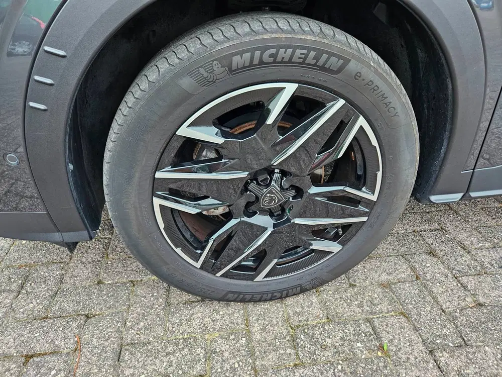 Peugeot 3008 1.2 Hybrid 136 GT 360 camera 19 inch velge uit 2024, foto 4