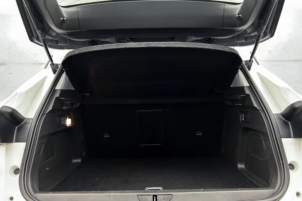 Opel Grandland X 1.6 Turbo Hybrid Business uit 2021, foto 16