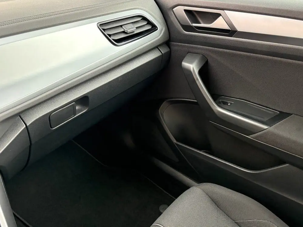 Volkswagen T-Roc 1.5 TSI ACT AUT. FACELIFT LED NAVI CARPLAY uit 2023, foto 13