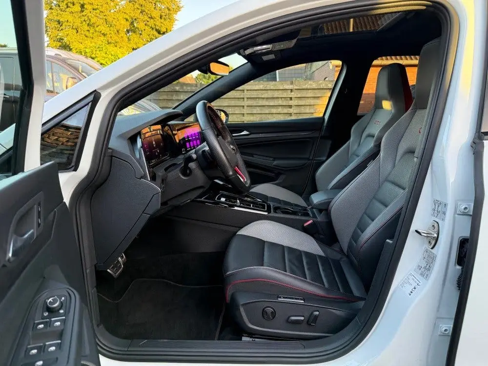 Volkswagen Golf 2.0 TSI GTI Panodak Leer Stoelverkoeling Hea uit 2023, foto 17