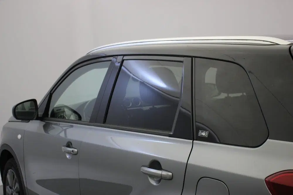 Suzuki Vitara 1.4 Boosterjet Select Smart Hybrid uit 2021, foto 9