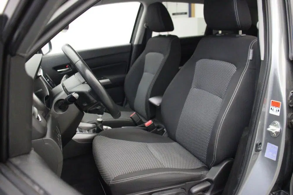 Suzuki Vitara 1.4 Boosterjet Select Smart Hybrid uit 2021, foto 10