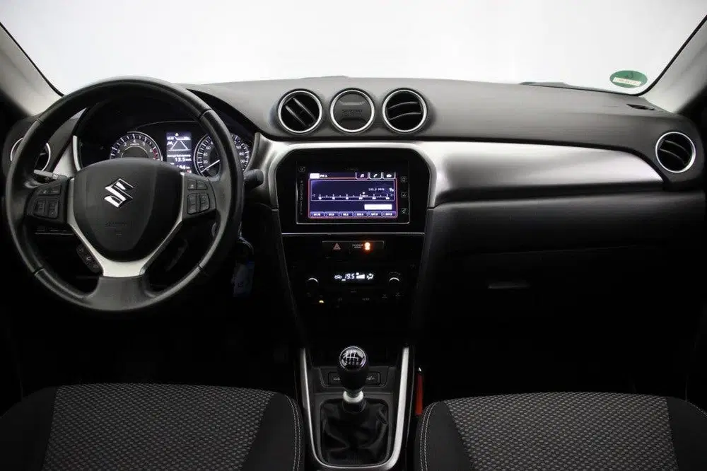 Suzuki Vitara 1.4 Boosterjet Select Smart Hybrid uit 2021, foto 2