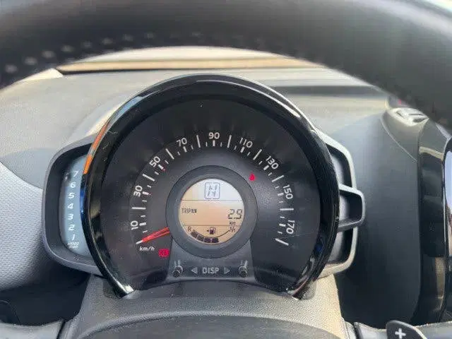 Peugeot 108 1.0 e-VTi Allure TOP Open dak uit 2019, foto 13