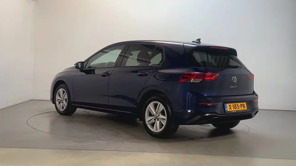 Volkswagen Golf 1.0 TSI 110pk Life Sfeerverlichting Navigati uit 2024, foto 6
