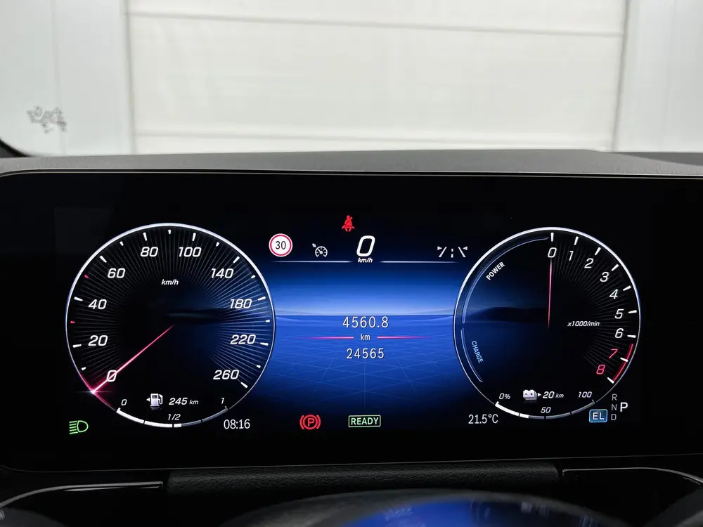 Mercedes-Benz GLA 250 e Plug-In Hybride uit 2025, foto 5