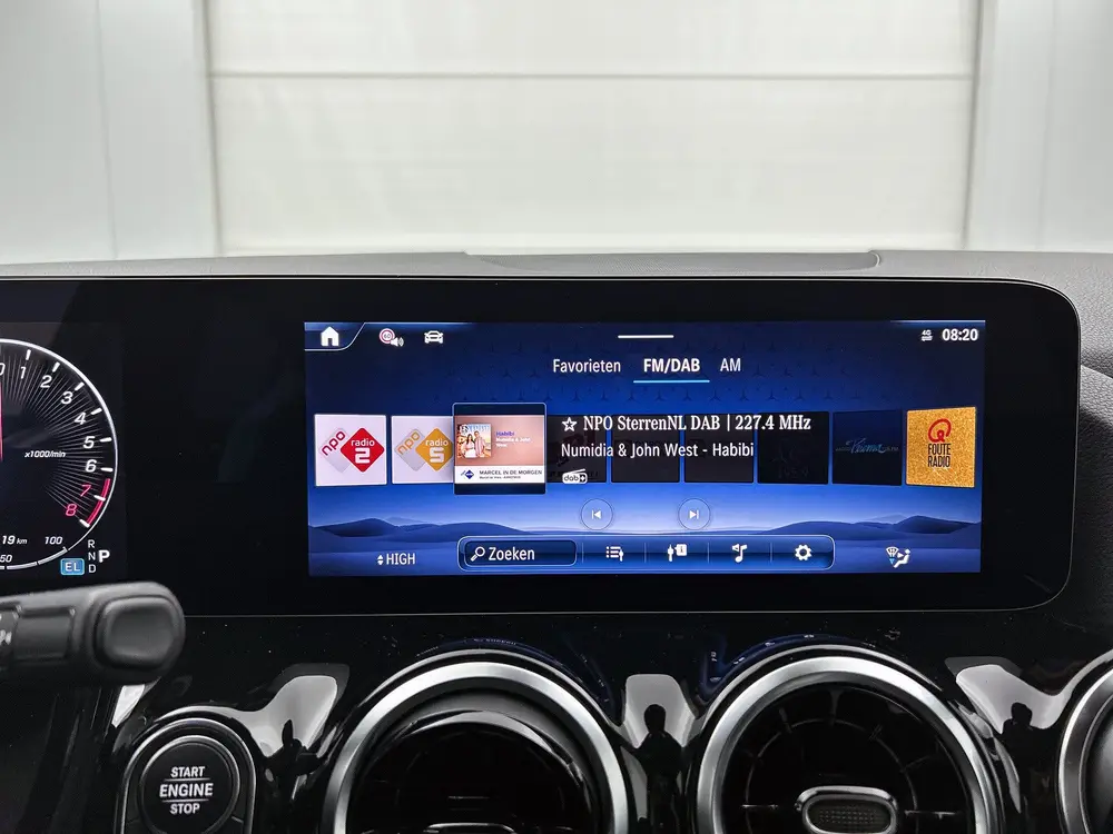 Mercedes-Benz GLA 250 e Plug-In Hybride uit 2025, foto 7