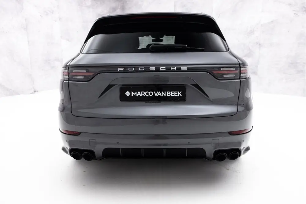 Porsche Cayenne 3.0 | Pano | SportDesign | Luchtvering | 22" uit 2019, foto 10