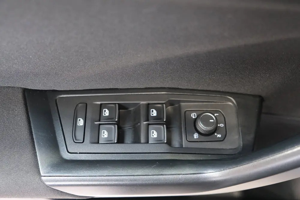 Volkswagen T-Roc 1.5 TSI Style Business Automaat - N.A.P. Ai uit 2021, foto 12