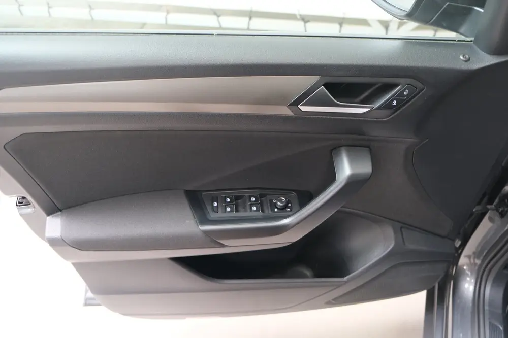 Volkswagen T-Roc 1.0 TSI Style - N.A.P. Airco, Cruise, Navi uit 2021, foto 10