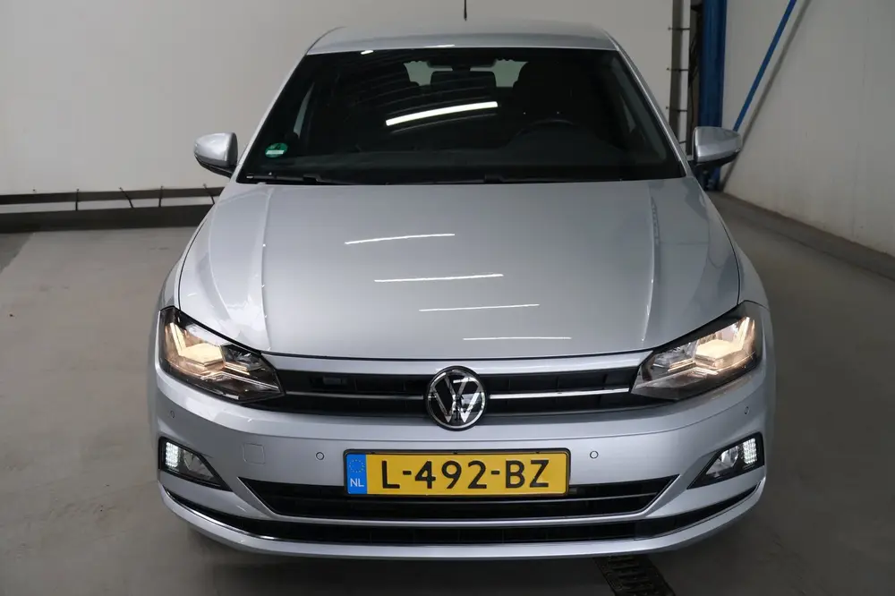 Volkswagen Polo 1.0 TSI Highline - N.A.P. Airco, Cruise, Car uit 2021, foto 3