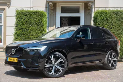 Volvo XC60 2.0 T6 Plug-in hybrid AWD Ultimate Dark TR uit 2023