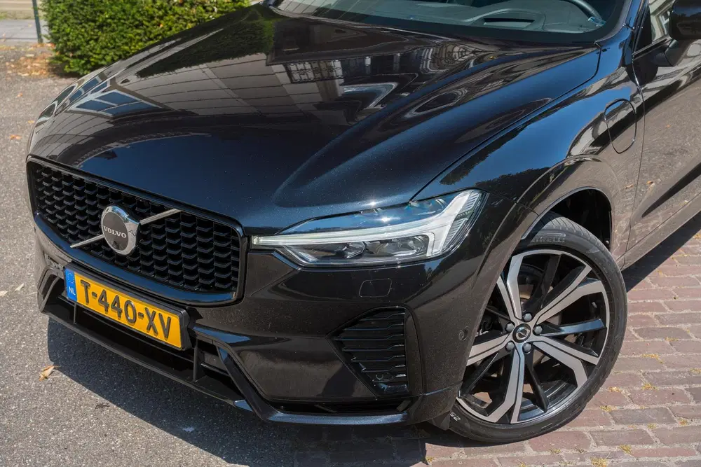 Volvo XC60 2.0 T6 Plug-in hybrid AWD Ultimate Dark TR uit 2023, foto 13