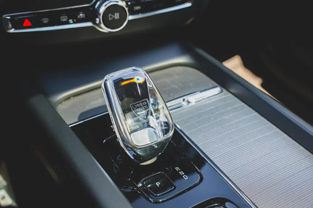 Volvo XC60 2.0 T6 Plug-in hybrid AWD Ultimate Dark TR uit 2023, foto 15