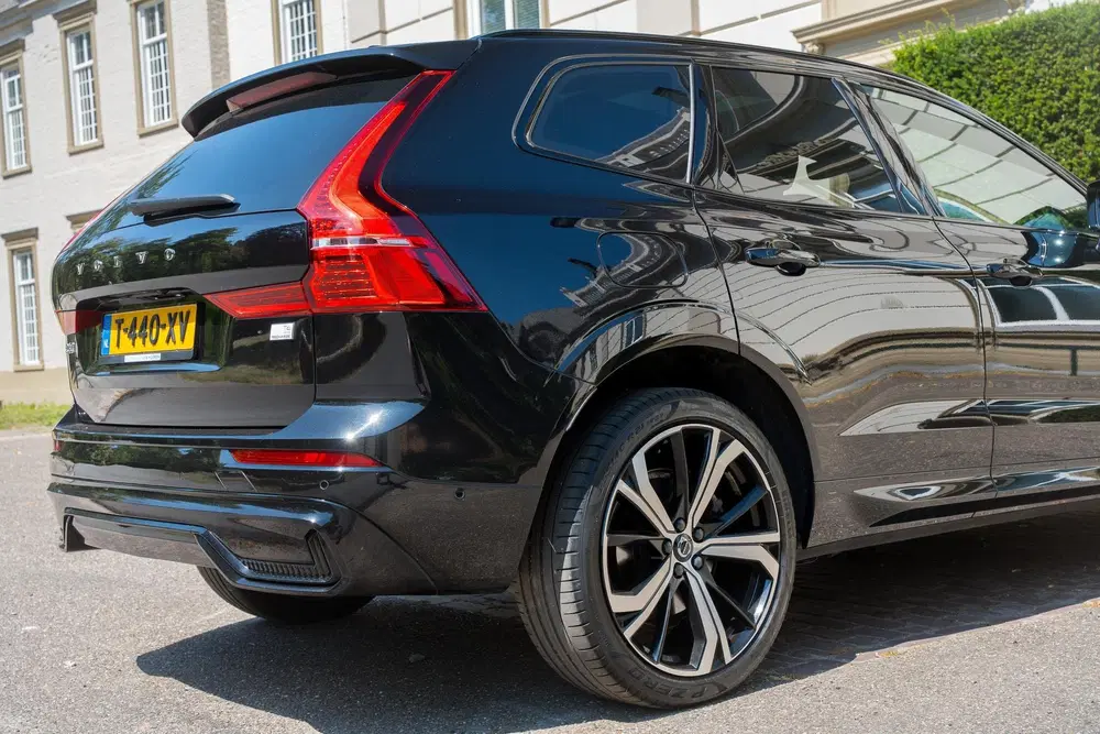 Volvo XC60 2.0 T6 Plug-in hybrid AWD Ultimate Dark TR uit 2023, foto 16
