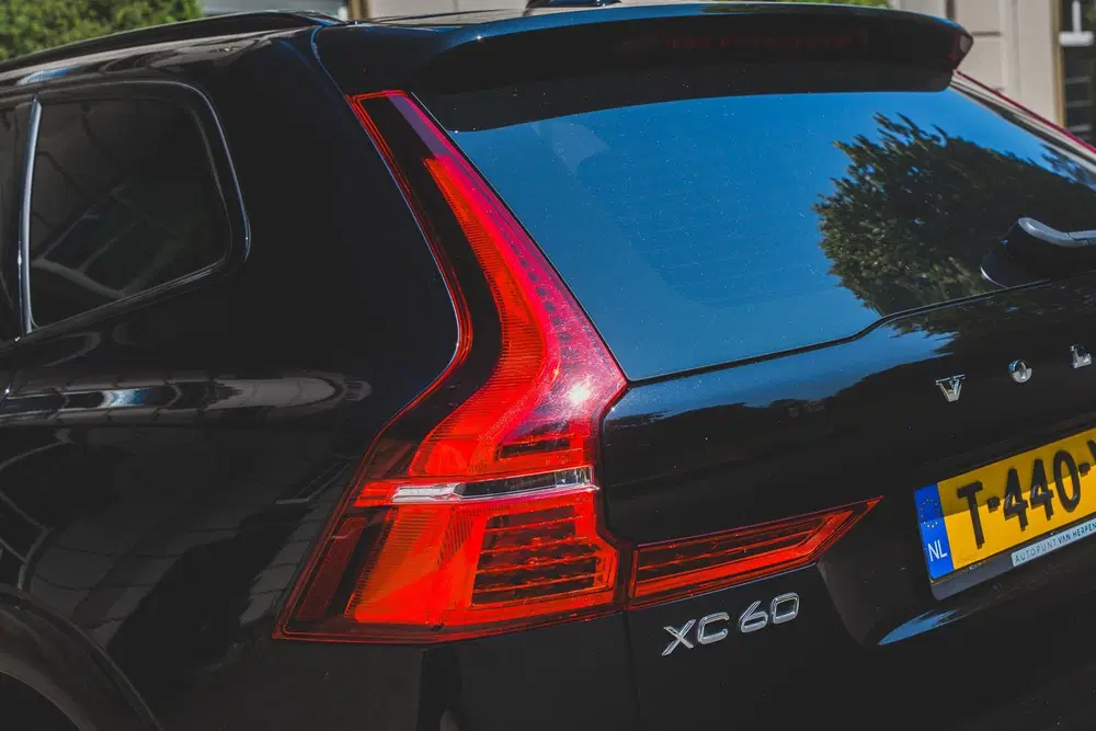 Volvo XC60 2.0 T6 Plug-in hybrid AWD Ultimate Dark TR uit 2023, foto 17