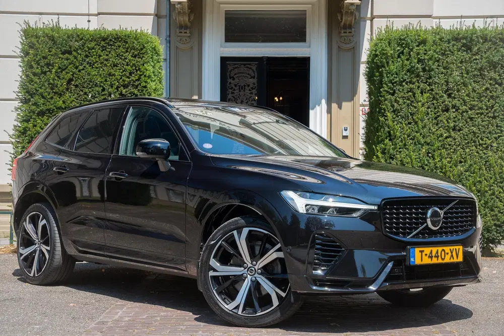 Volvo XC60 2.0 T6 Plug-in hybrid AWD Ultimate Dark TR uit 2023, foto 7